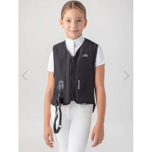 Girl wearing KID airbag vest - EqiSafe
